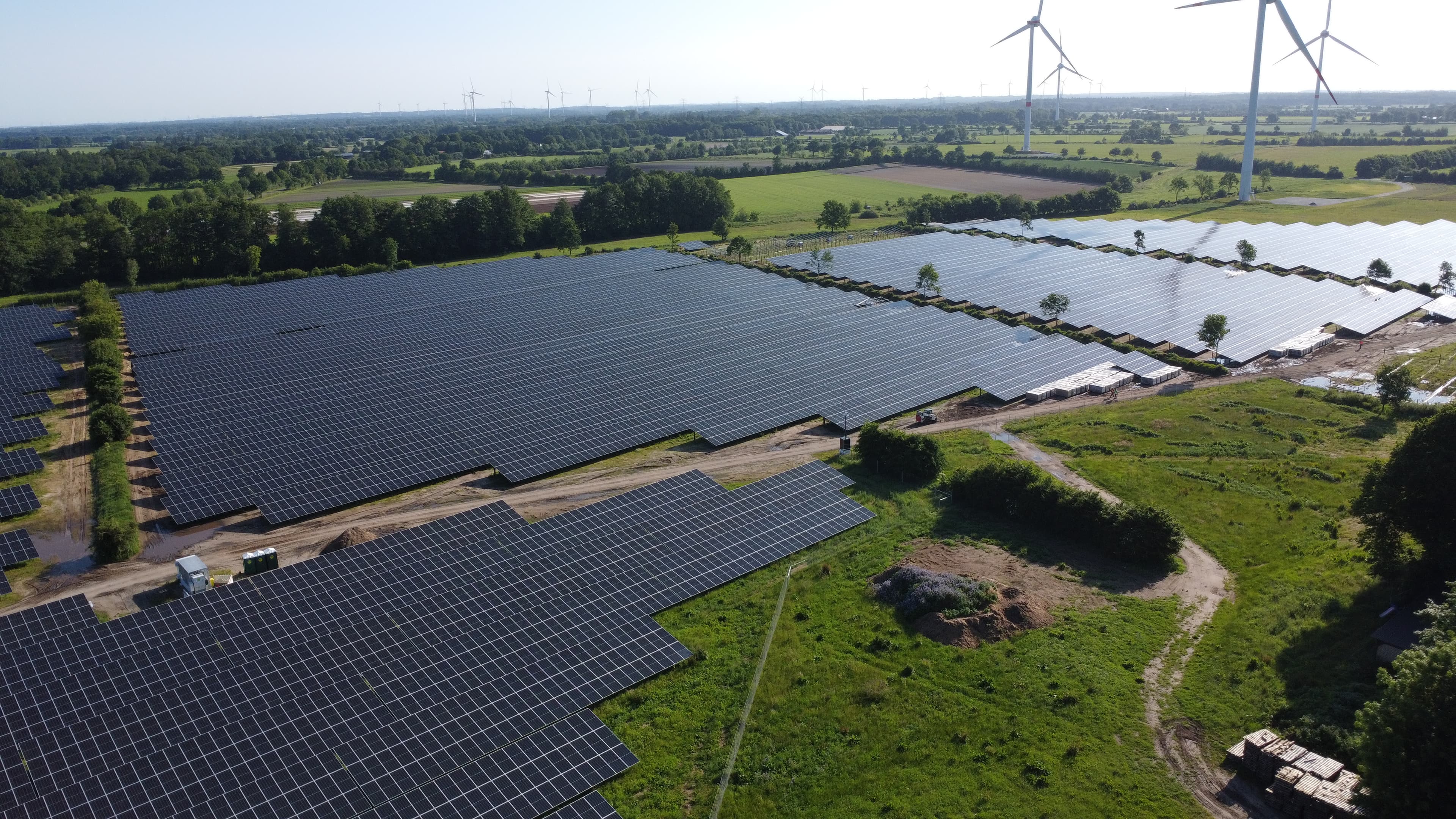 Greenbuddies dokončili pozemní FVE o výkonu 24 MWp pro Vattenfall