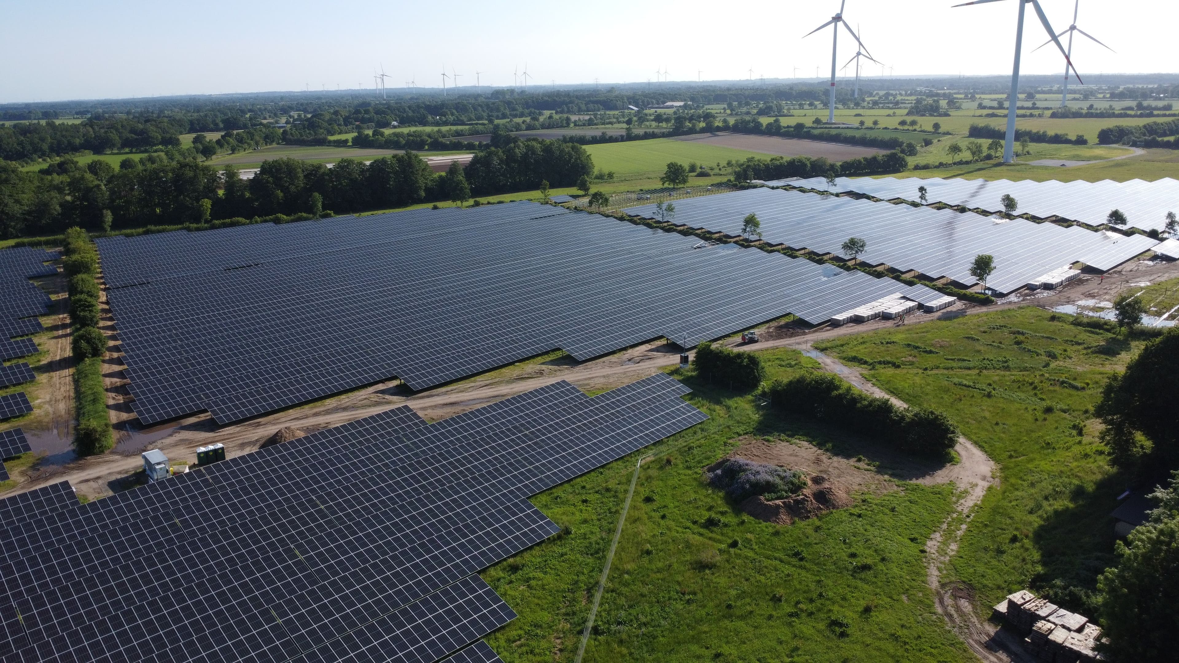 Greenbuddies dokončili pozemní FVE o výkonu 24 MWp pro Vattenfall